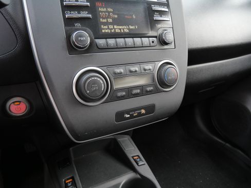 Used 2013 Nissan Leaf S image 23