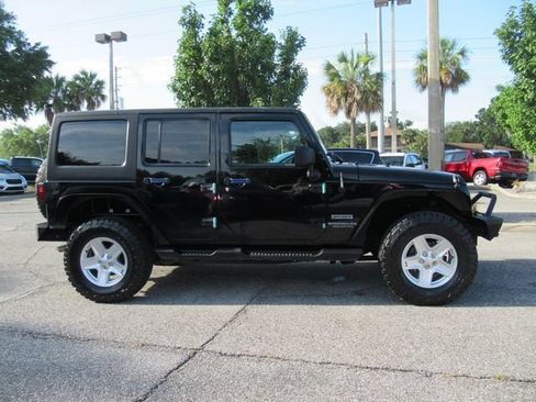 Used 2014 Jeep Wrangler Unlimited Sport w/ Quick Order Package 24S AWD/4WD image 2