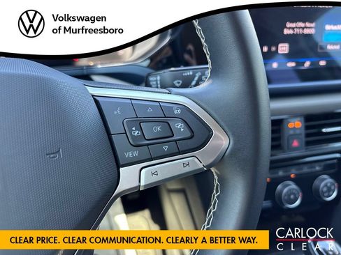 Certified 2023 Volkswagen Taos SE FWD image 21