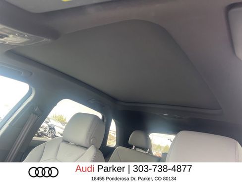 Used 2025 Audi Q3 2.0T Premium w/ Black Optic Sport Package image 9