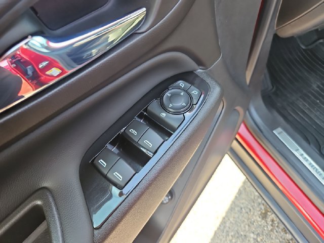 Used 2024 Chevrolet Equinox Premier FWD image 12