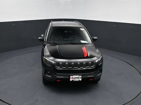 New 2026 Jeep Compass Trailhawk w/ Trailer Tow Group AWD/4WD image 46
