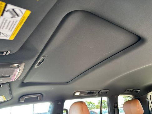 Used 2024 INFINITI QX80 Sensory w/ Cargo Package AWD/4WD image 28