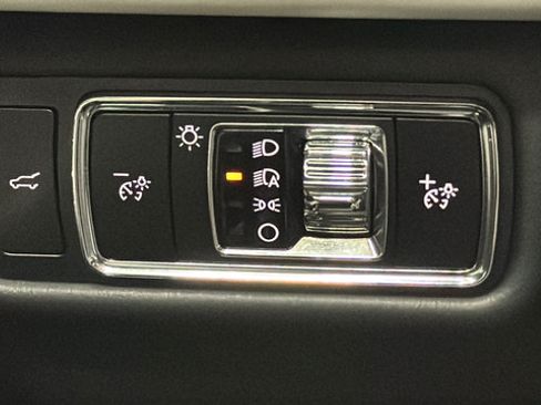 Used 2025 Lincoln Aviator AWD image 20