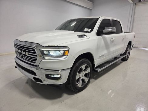 Used 2023 RAM 1500 Laramie AWD/4WD image 3