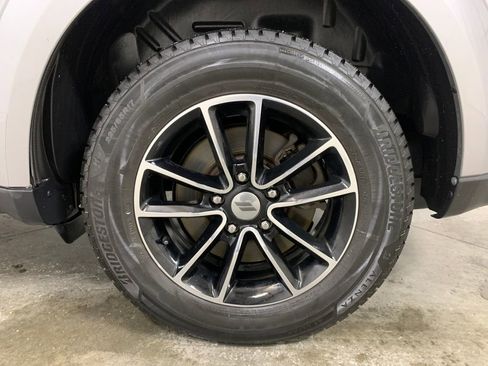 Used 2019 Dodge Journey SE w/ Premium Group image 5