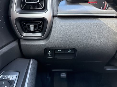 Used 2022 Kia Sorento LX image 27