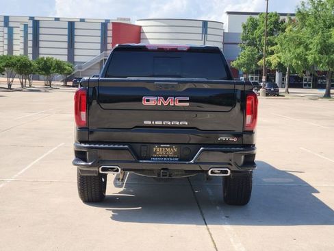 Used 2024 GMC Sierra 1500 AT4 w/ Technology Package AWD/4WD image 6