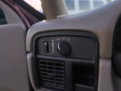 Used 1996 Chevrolet Caprice SS image 13