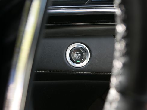 Certified 2023 Cadillac Escalade Sport AWD/4WD image 18