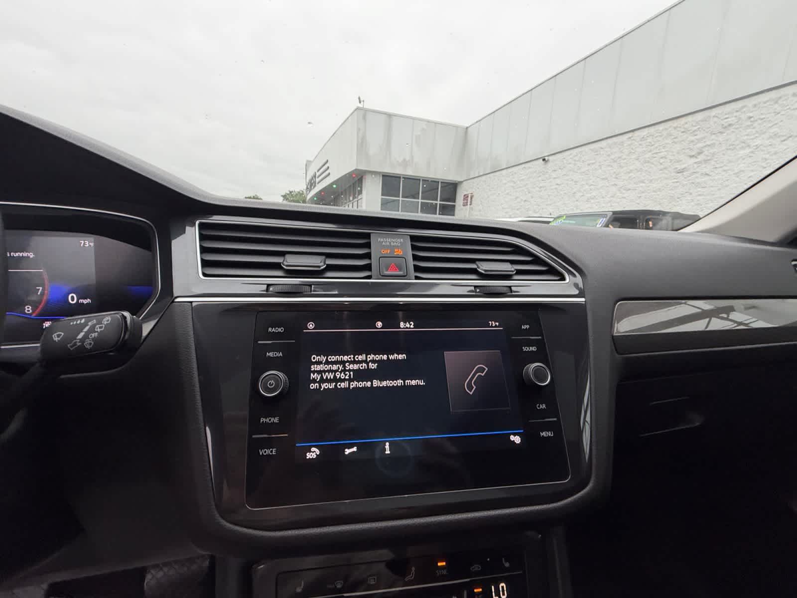 Used 2024 Volkswagen Tiguan SE FWD image 23