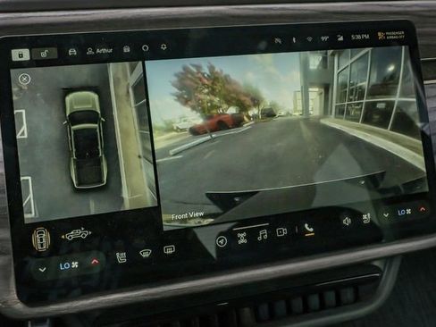 Used 2022 Rivian R1T Launch Edition image 32