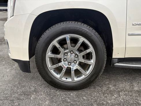 Used 2015 GMC Yukon Denali w/ Open Road Package AWD/4WD image 14