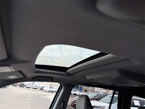 Used 2020 Honda Pilot Elite image 6