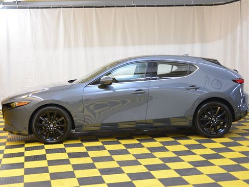 Used 2020 MAZDA MAZDA3 Hatchback w/ Premium Package image 7