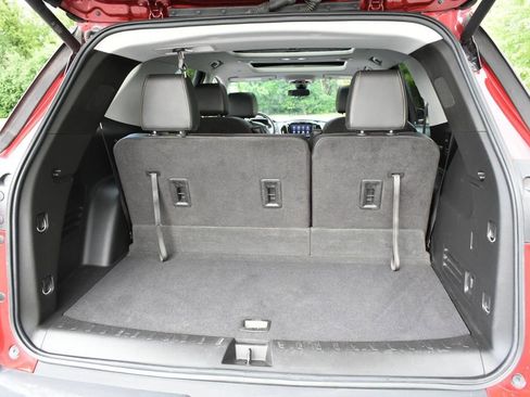 Used 2020 Chevrolet Traverse LT w/ LT Premium Package AWD/4WD image 29