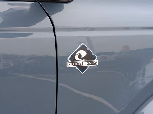New 2025 Ford Bronco Outer Banks image 5