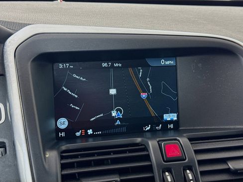 Used 2016 Volvo XC60 T6 image 17