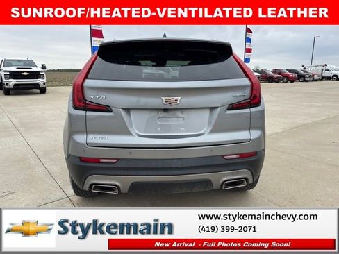 Used 2023 Cadillac XT4 Premium Luxury w/ Enhanced Visibility Package FWD image 7