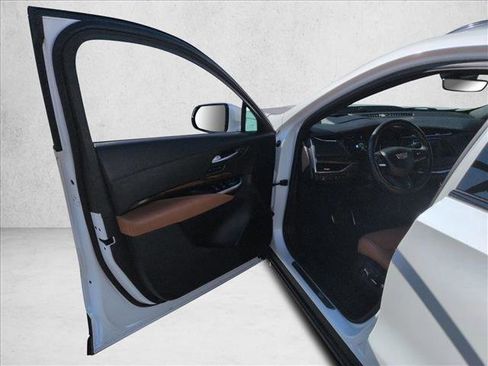 Used 2023 Cadillac XT4 Sport image 11