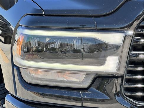Used 2023 RAM 2500 Laramie AWD/4WD image 7