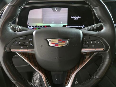 Used 2023 Cadillac Escalade Luxury image 30
