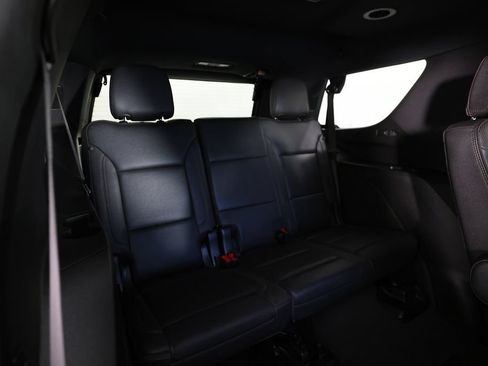 Used 2025 Chevrolet Tahoe High Country AWD/4WD image 12