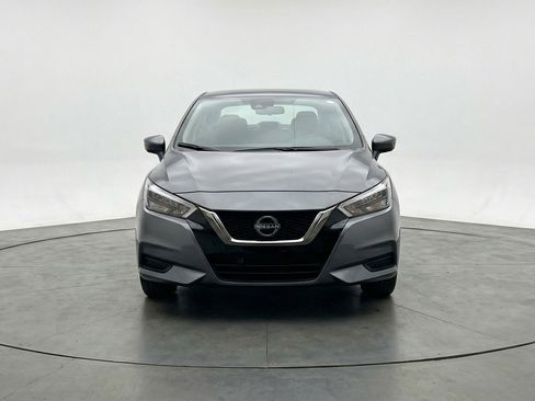 Used 2025 Nissan Versa SV FWD image 2