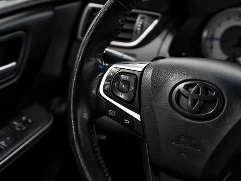 Used 2016 Toyota Camry SE image 24