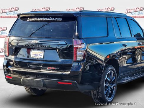 Used 2021 Chevrolet Suburban RST w/ Luxury Package image 7
