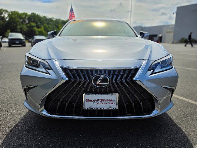 Used 2022 Lexus ES 350 w/ Premium Package FWD image 2