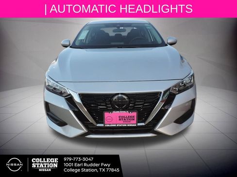 Certified 2021 Nissan Sentra S image 10