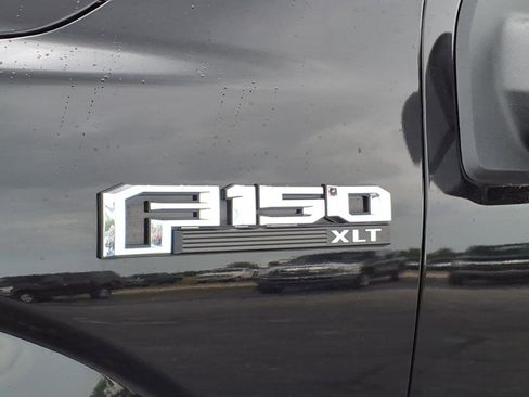 Used 2019 Ford F150 XLT w/ Equipment Group 302A Luxury AWD/4WD image 10