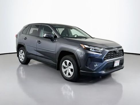 Used 2025 Toyota RAV4 LE AWD/4WD image 8