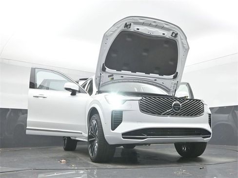 New 2026 Volvo XC90 B6 Ultra w/ Protection Package image 56
