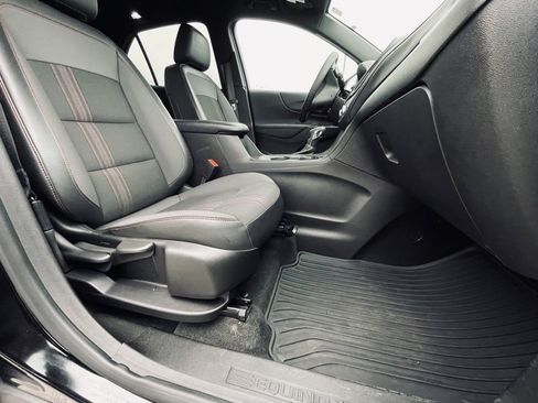 Used 2022 Chevrolet Equinox RS image 26