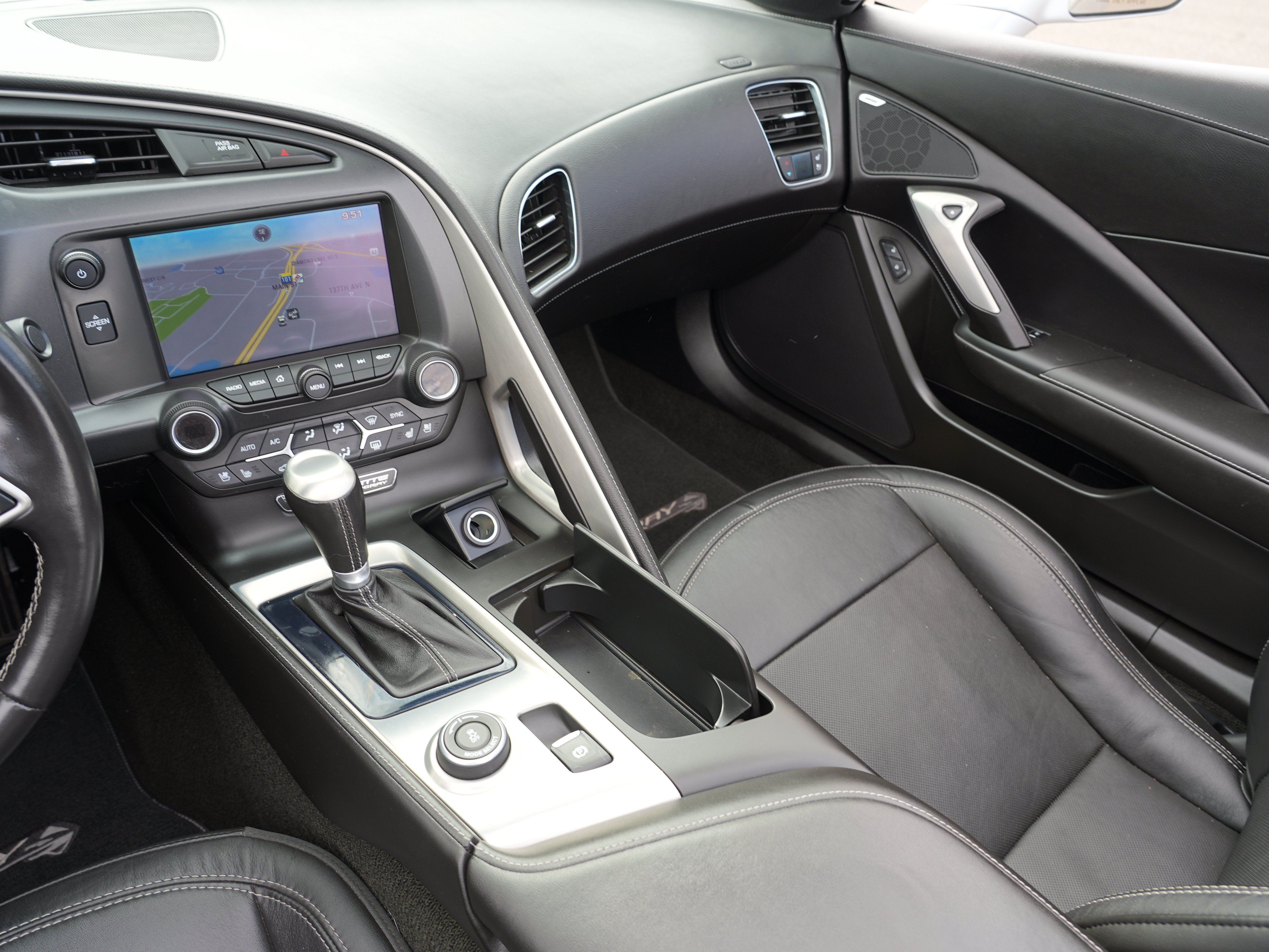 Used 2014 Chevrolet Corvette Stingray Convertible w/ 2LT Preferred Equipment Group RWD image 22