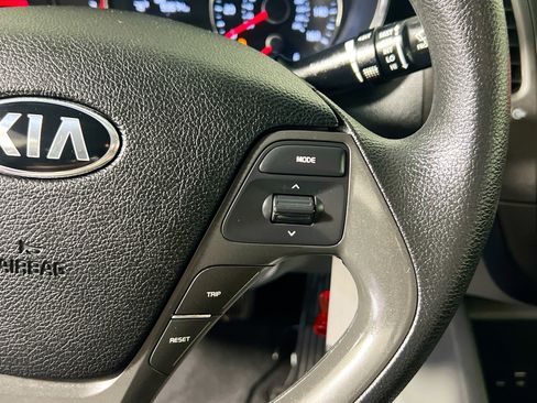 Used 2017 Kia Forte LX FWD image 18
