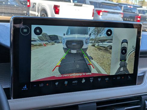 Used 2025 Lincoln Corsair FWD w/ Equipment Group 101A image 24