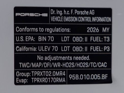 Certified 2026 Porsche Macan AWD/4WD image 36
