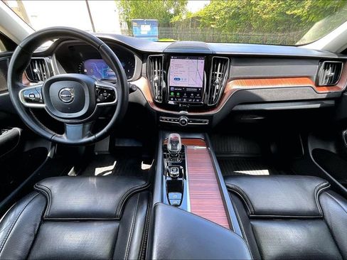 Used 2023 Volvo XC60 B5 Ultimate FWD image 21