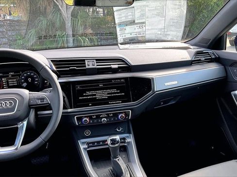 New 2025 Audi Q3 2.0T Premium image 20