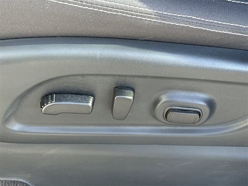 Certified 2024 Nissan Titan SV w/ SV Bronze Edition Package image 33