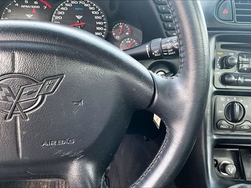 Used 2002 Chevrolet Corvette Coupe image 11