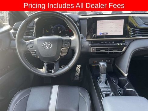 Used 2025 Toyota Camry SE FWD image 14