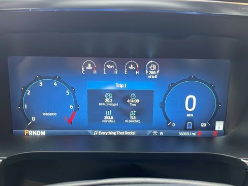 Certified 2025 Ford F150 Platinum image 12