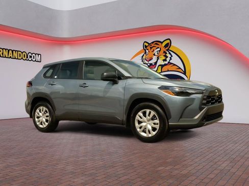 Used 2026 Toyota Corolla Cross L FWD image 3