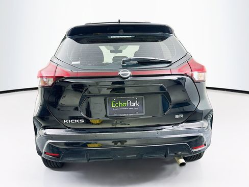 Used 2023 Nissan Kicks SR w/ Interior Electronics Package FWD image 7
