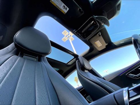 Used 2023 Mercedes-Benz EQE 500 4MATIC Sedan image 14