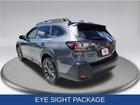Used 2025 Subaru Outback Onyx Edition image 18